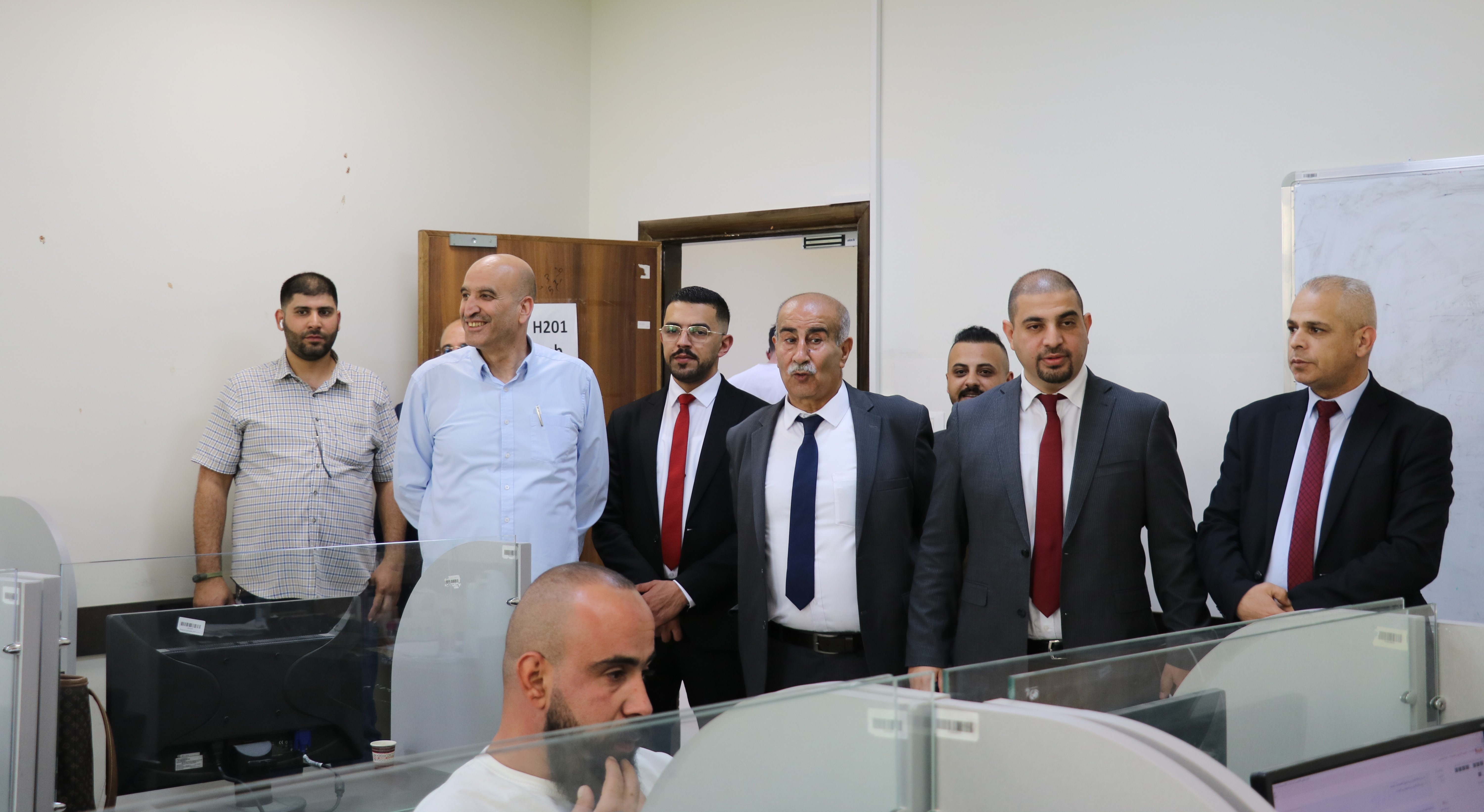 نقابة المحامين الفلسطينيين تعقد امتحان القبول للخريجين الجدد للدورة الأولى للعام ٢٠٢٥